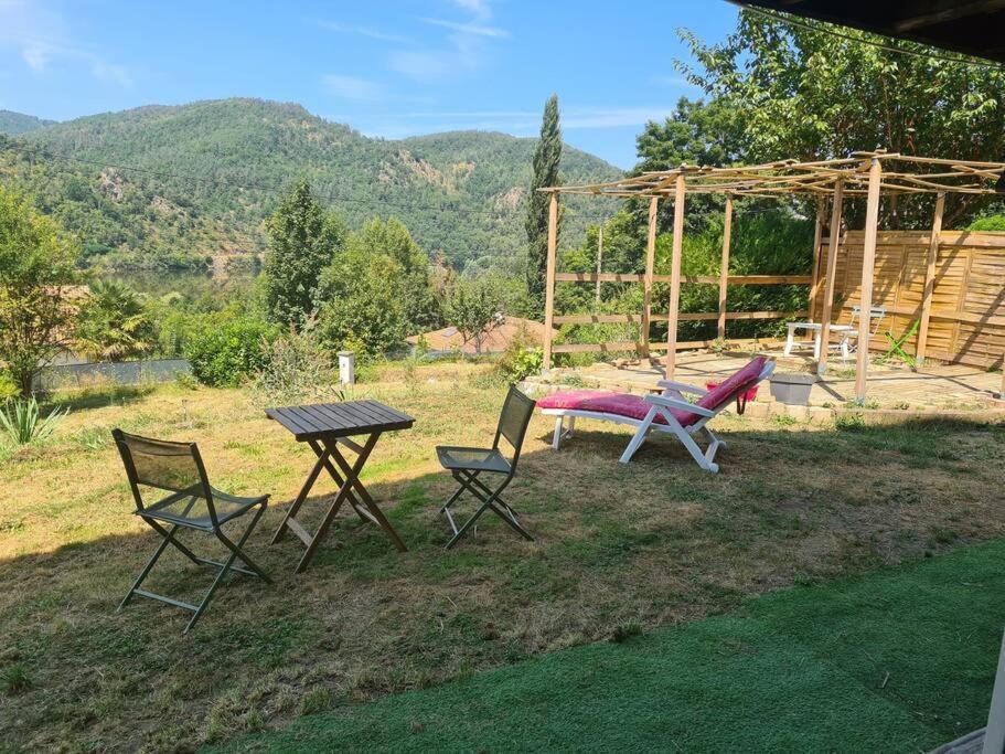 Le Chalet Des Amis Apartamento Aurec-Sur-Loire Exterior foto